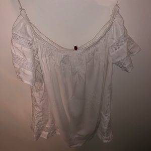 Off the shoulder top, size: medium